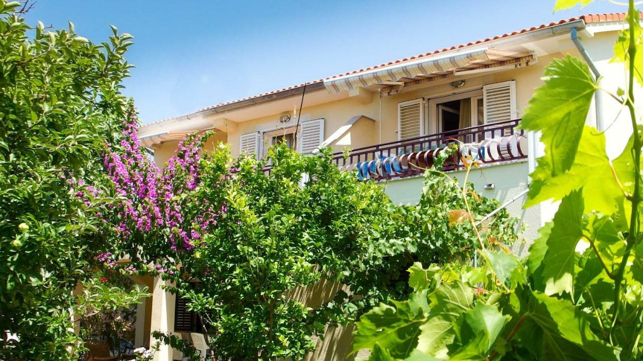Adria Arba Apartments Rab Town Eksteriør bilde