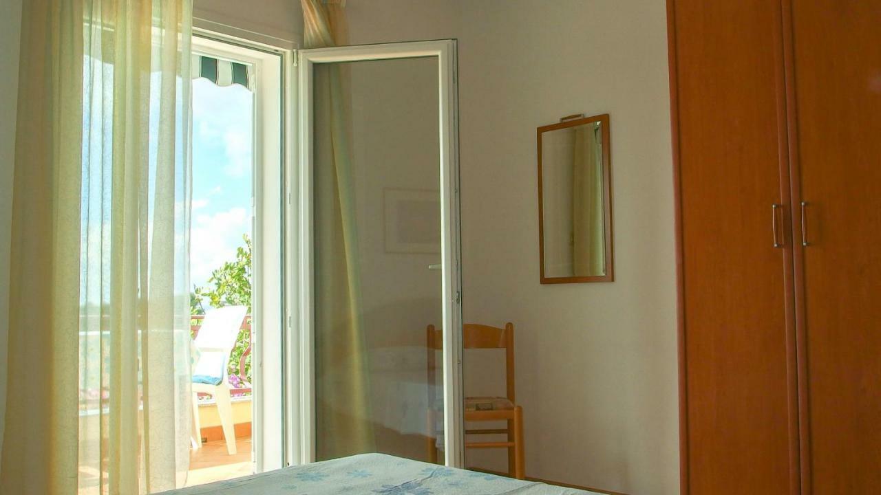Adria Arba Apartments Rab Town Eksteriør bilde